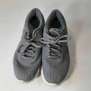 Nike Revolution 4 Women's Size 7 Grey and White Athletic Shoes Sneakers